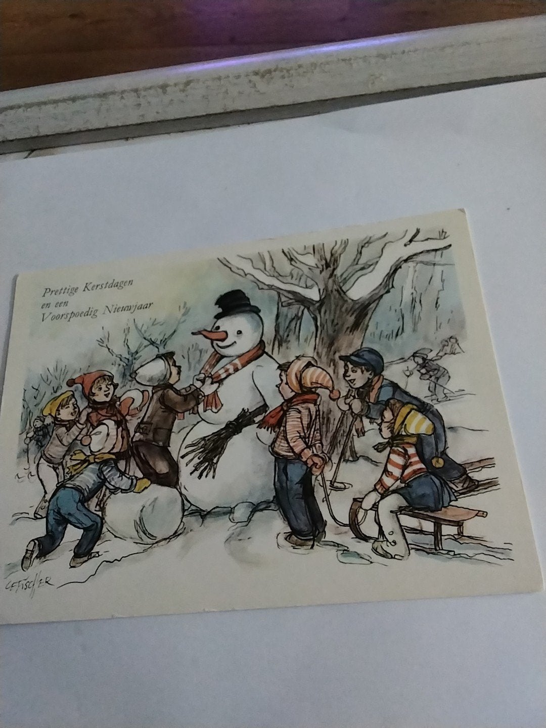 Vintage Kerstkaart: Kinderen bouwen sneeuwpop (Removos), Ophalen of Verzenden, 1960 tot 1980, Gelopen, Feest(dag)