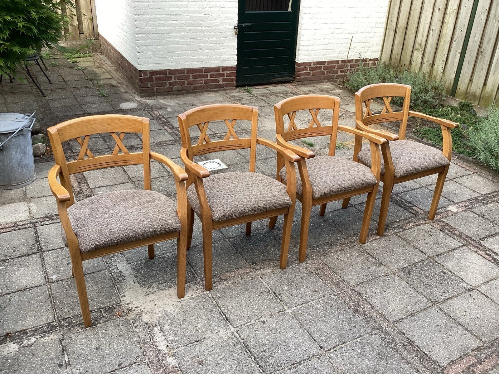 tafelstoelen, Ophalen