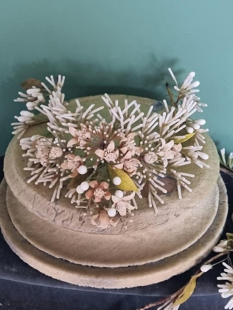 Antieke wassen bruidskroon met corsage en sluierversiering, Antiek en Kunst, Ophalen of Verzenden