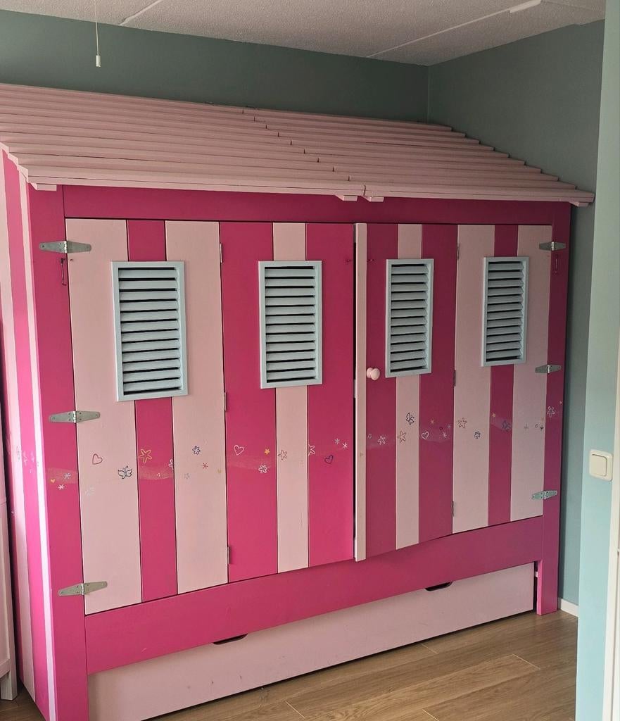 Meisjes bed / bedstee roze (zonder matras/lattenbodem), Kinderen en Baby's, Kinderkamer | Bedden, Ophalen, Gebruikt, 180 cm of meer