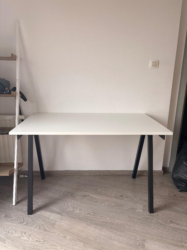 TROTTEN Bureau, wit/antraciet, 120x70 cm, Ophalen, Overige typen, Zo goed als nieuw, IKEA