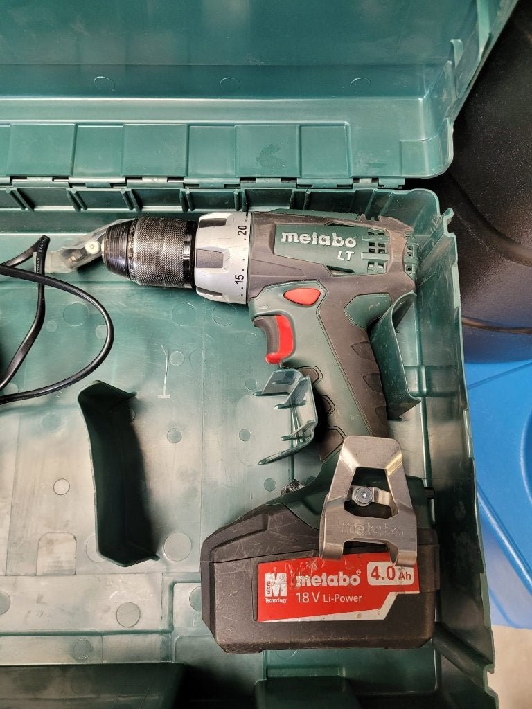 Metabo BS 18 LT accuboormachine, complete sets, Gebruikt, Variabele snelheid, Ophalen of Verzenden, Boor- en Schroefmachine