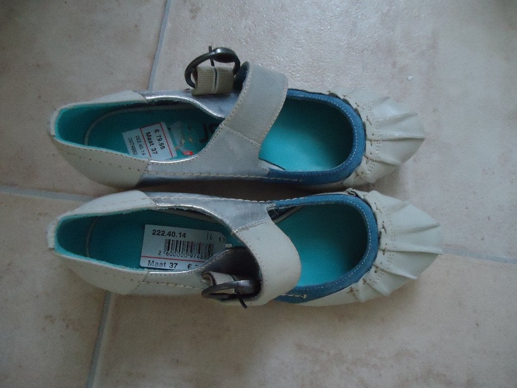 nieuwe MJUS zomerschoenen met hakje - maat 37, Kleding | Dames, Schoenen, Pumps, Wit, Nieuw, Ophalen of Verzenden