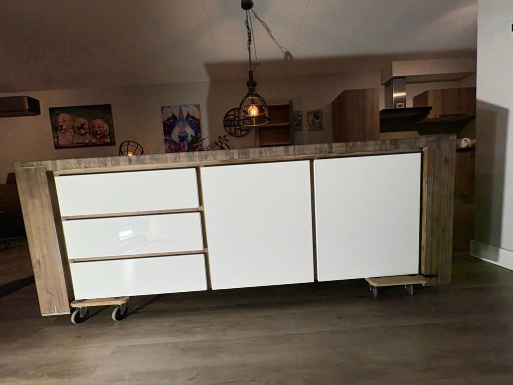 Henders & Hazel Dressoir HH22 - 220cm breed, Huis en Inrichting, Kasten | Dressoirs, Ophalen, Zo goed als nieuw, 25 tot 50 cm