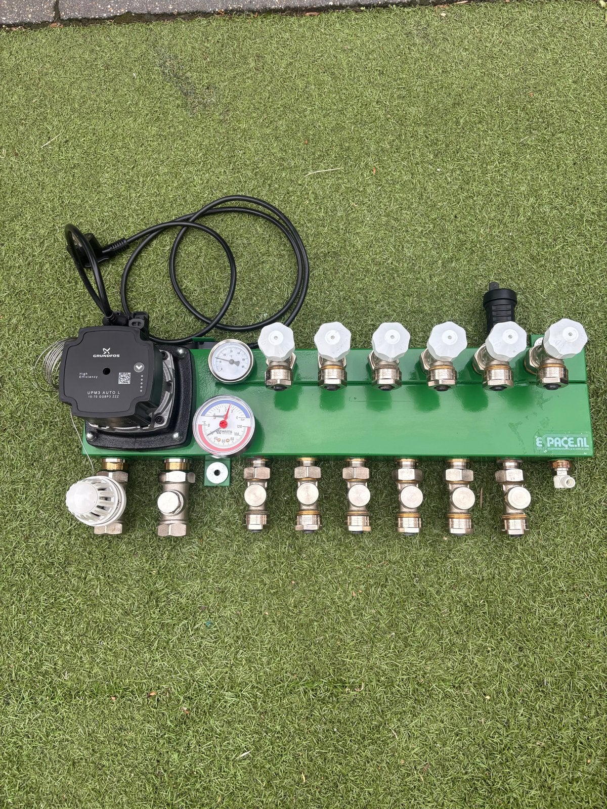 Vloerverwarmingsverdeler met Grundfos UPM3 pomp, Doe-het-zelf en Verbouw, Minder dan 30 cm, Overige typen, Ophalen of Verzenden