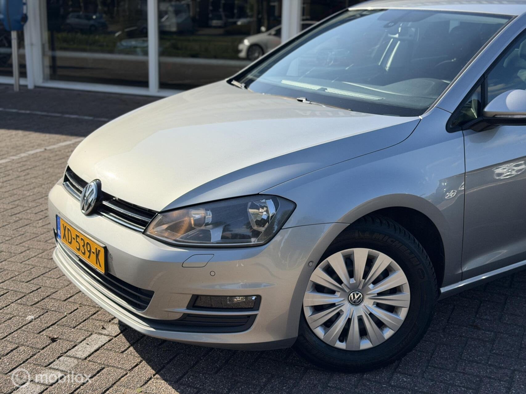 Volkswagen Golf 1.2 TSI Easyline|Stoelverwarming|Parkeerhulp, Voorwielaandrijving, Euro 5, 86 pk, Gebruikt