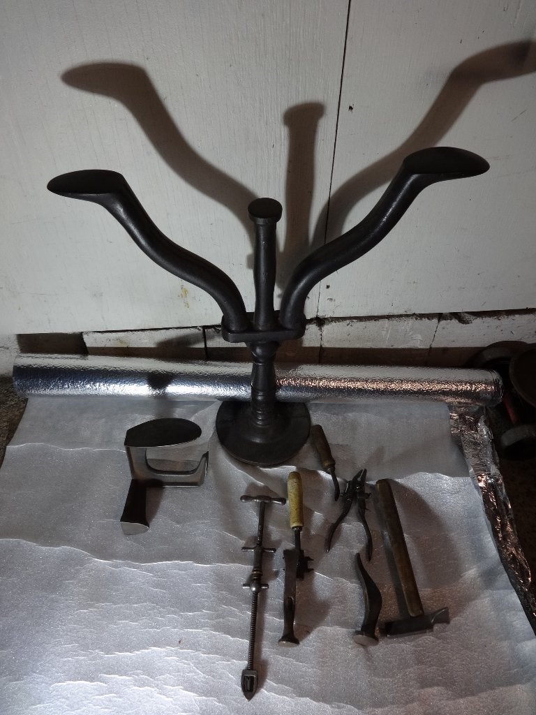 oud schoenmakers gereedschap, Ophalen
