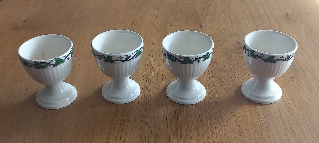 Wedgwood eierdopjes klimop, Huis en Inrichting, Ophalen, Klassiek, Overige typen, Zo goed als nieuw