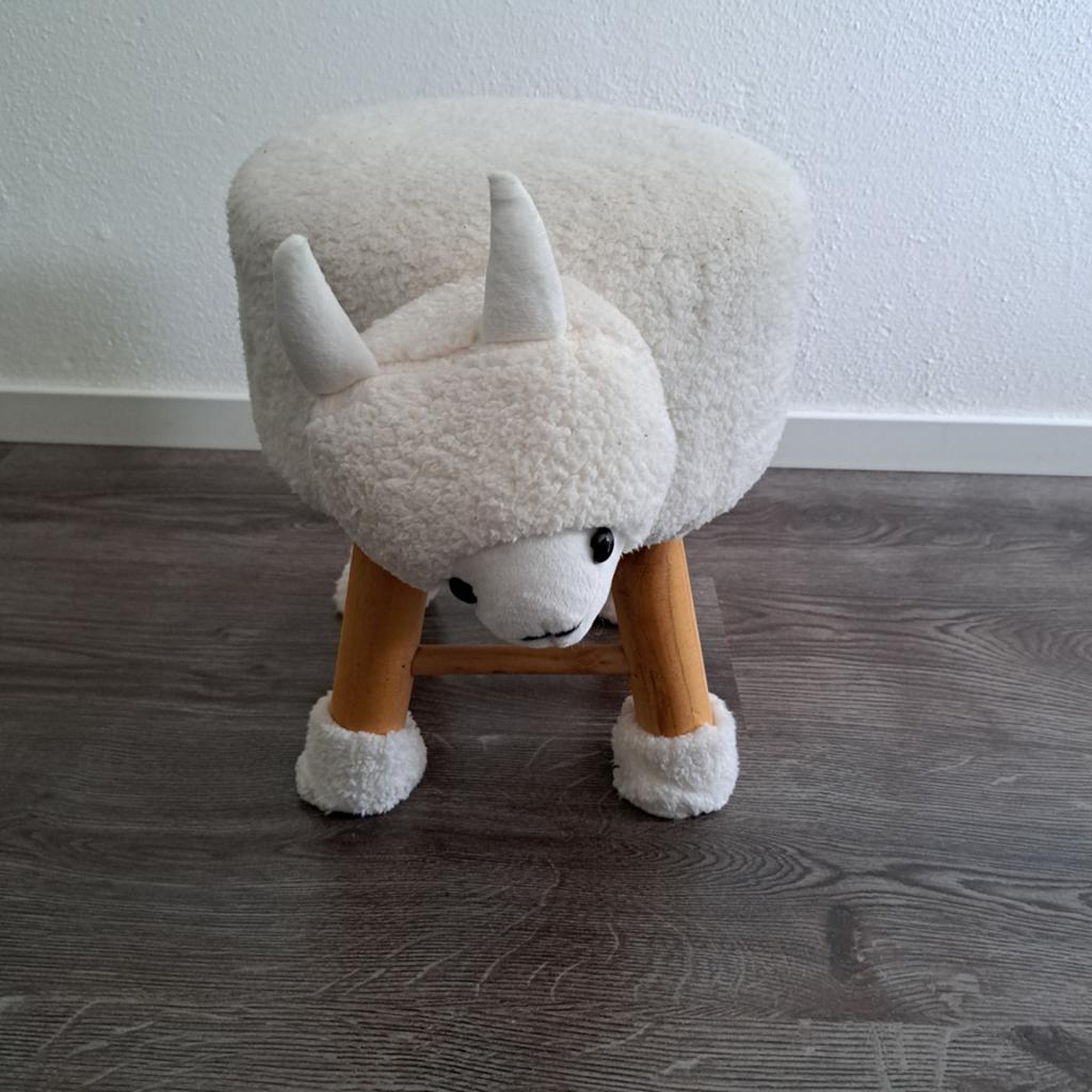 Leuke schapen kruk voor kinderkamer of speelhoek, Ophalen, Wit, Speels, Kinderlijk, Modern, Zo goed als nieuw