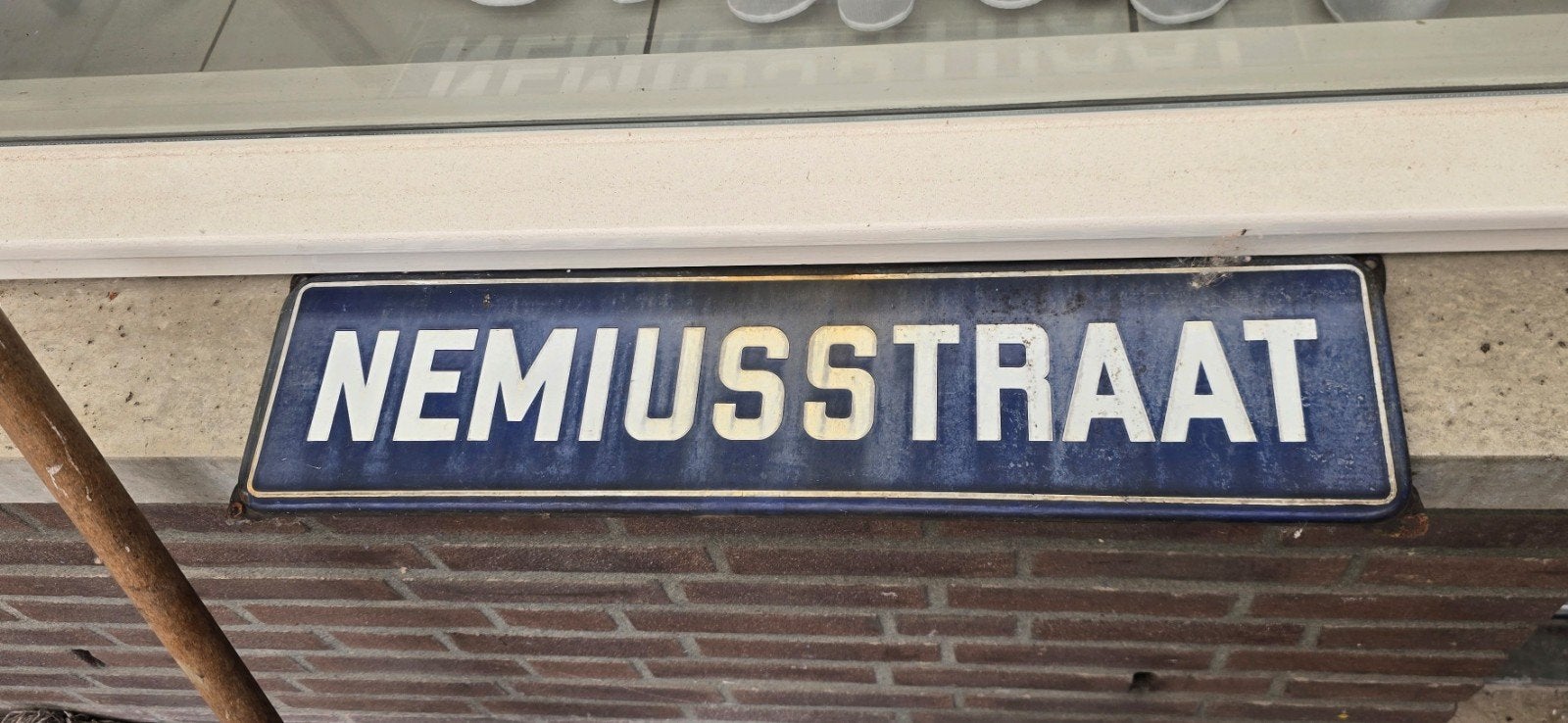 Oud straatnaam bord emaille, Ophalen