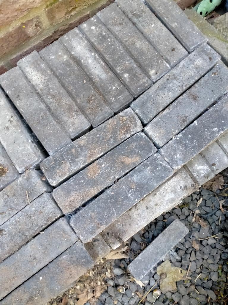 Klinkers kleine 20x5x7   200 stuks op halen, Tuin en Terras, Ophalen of Verzenden, Zo goed als nieuw, Beton, Klinkers