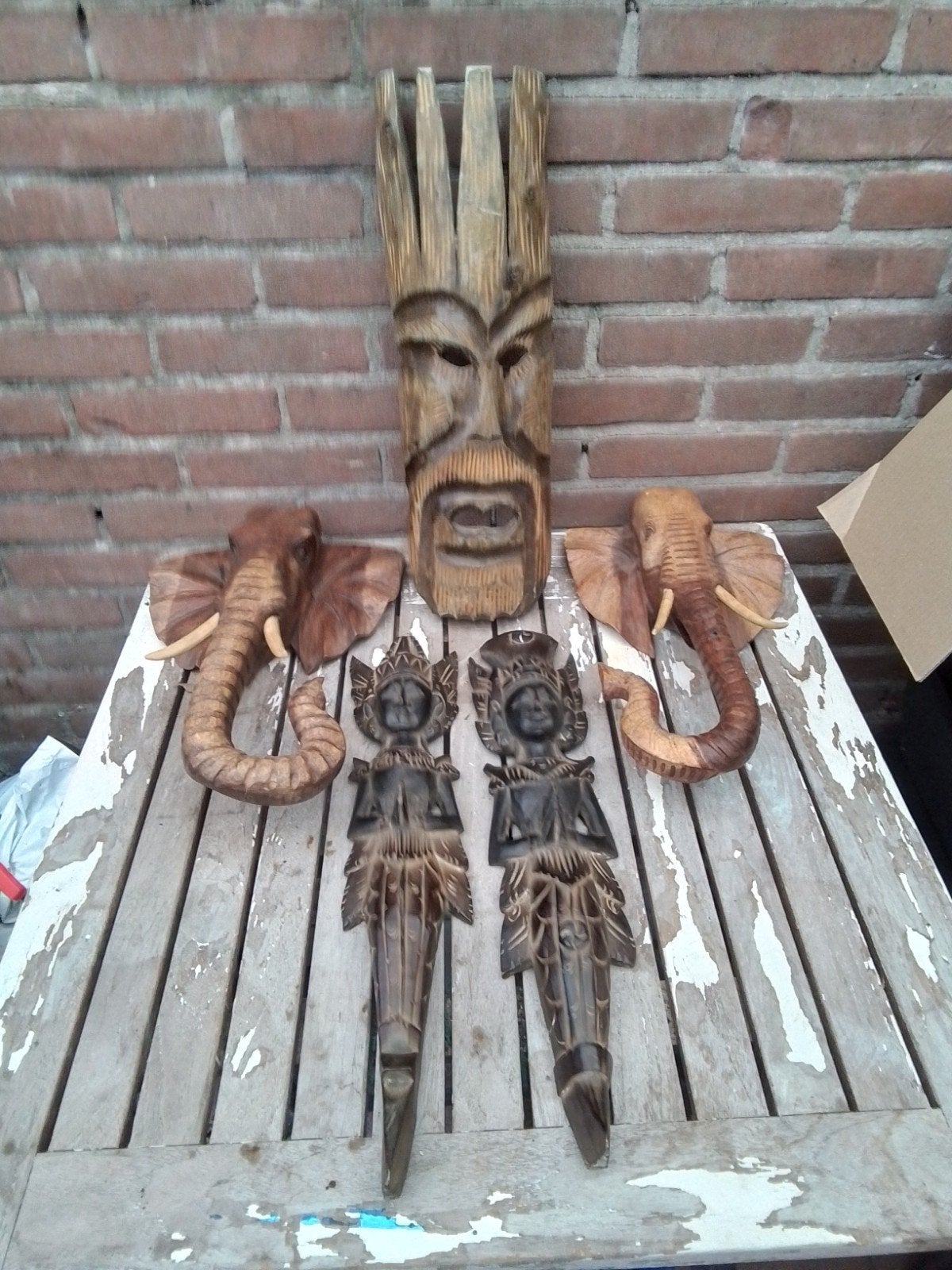 Houten beelden en maskers - Afrikaanse en Aziatische stijl, Ophalen of Verzenden, Handgemaakt, 20 - 50 cm, Beeld