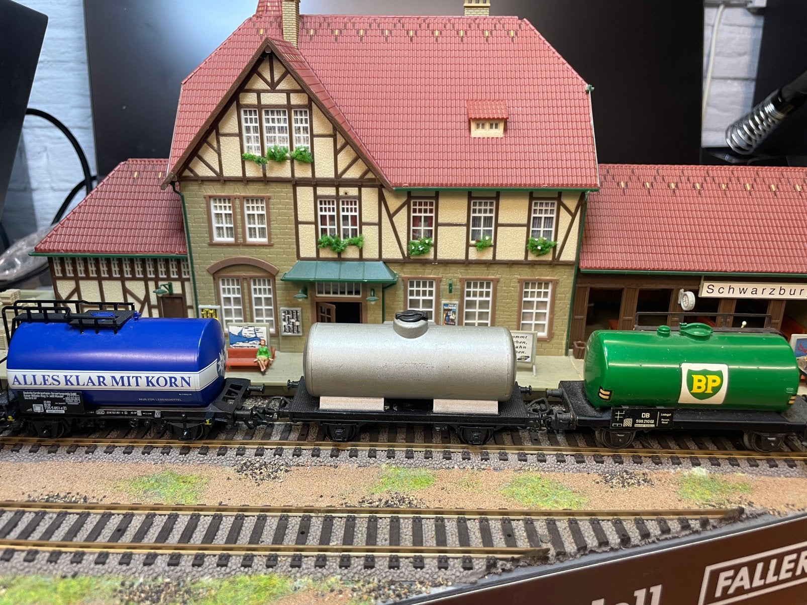 Drie nette tankwagons van Marklin, Wisselstroom, Gebruikt, Wagon, Ophalen of Verzenden