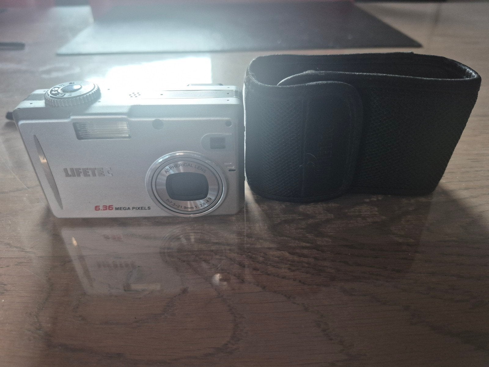 Lifetec Camera 6.36 Megapixels met hoesje, Ingebouwde flitser, Gebruikt, Ophalen of Verzenden, Compactcamera