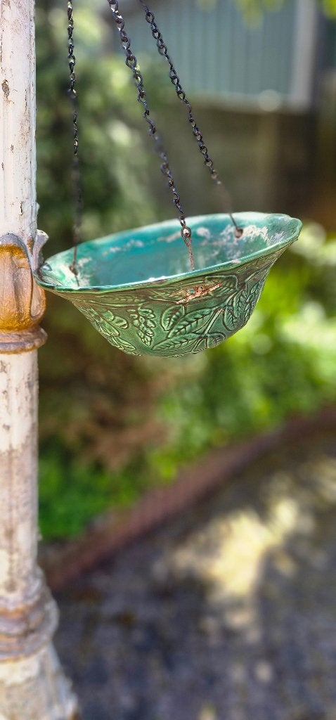 Vintage Groene Hangende bloempot met Bladmotief, Gebruikt, Rond, Binnen, Ophalen of Verzenden