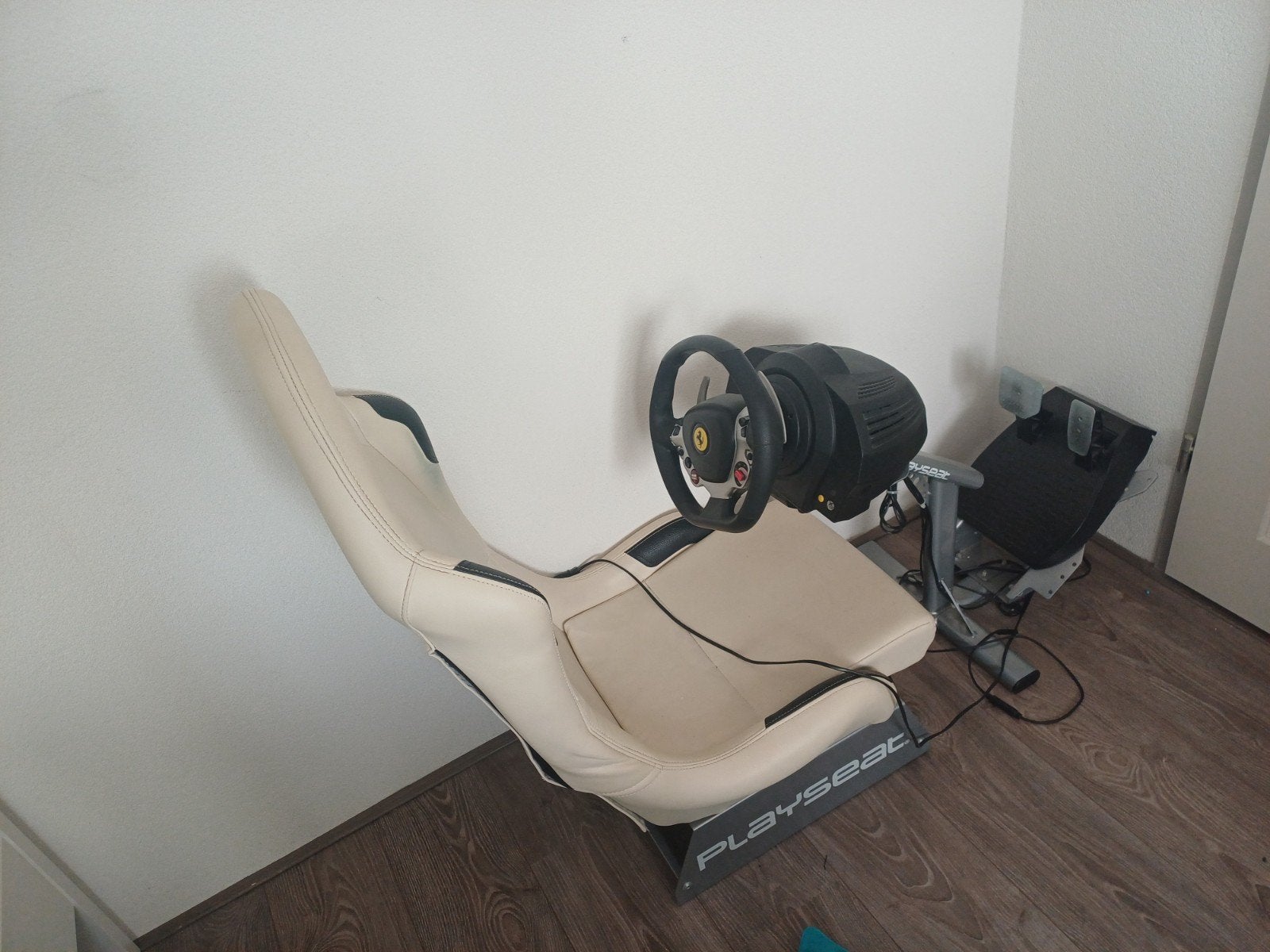 Playseat met Thrustmaster TX Racing Wheel Ferrari 458 Italia, Ophalen, Gebruikt