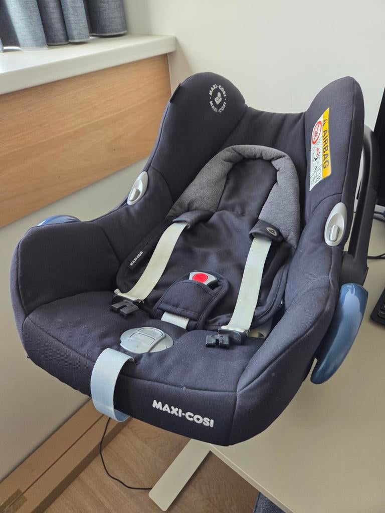 Maxi Cosi met newborn inzet, Kinderen en Baby's, Autostoeltjes, Ophalen, 0 t/m 13 kg, Maxi-Cosi, Autogordel