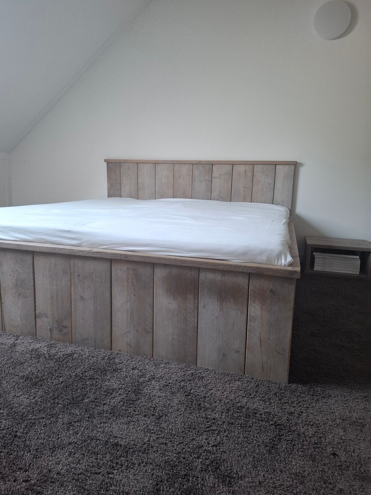 Steigerhouten tweepersoonsbed met hoofdbord, Huis en Inrichting, Slaapkamer | Bedden, Ophalen, Gebruikt, Overige kleuren, Tweepersoons