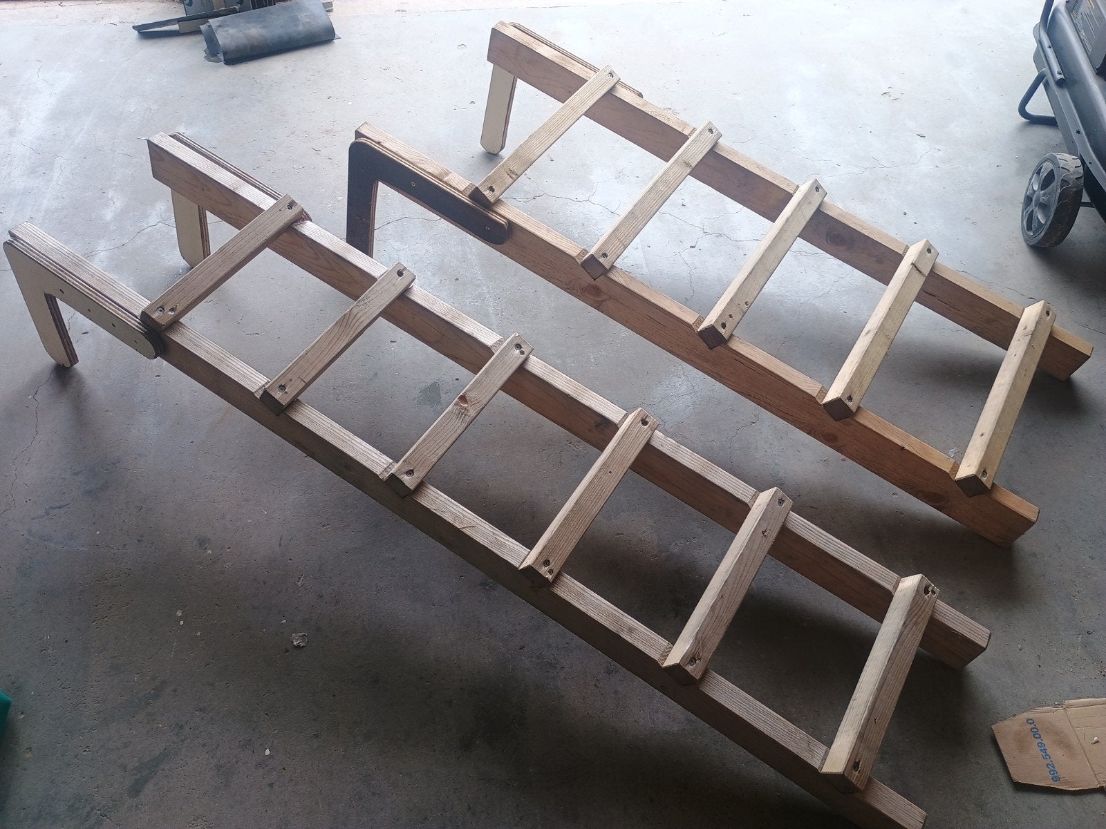 "Nok-trapjes" voor dakwerkzaamheden (2 stuks), Ophalen, Minder dan 2 meter