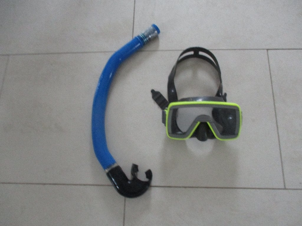 snorkel en duikbril, Ophalen, Zo goed als nieuw, Snorkelset