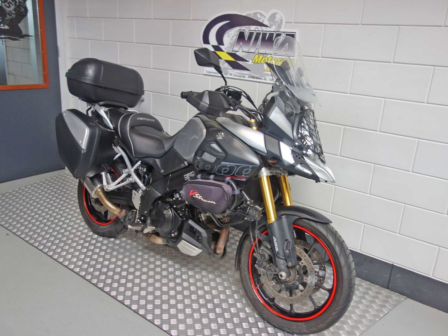 SUZUKI V-STROM DL 1000, Motorrijbewijs A, Bedrijf, Onbekend, Meer dan 35 kW