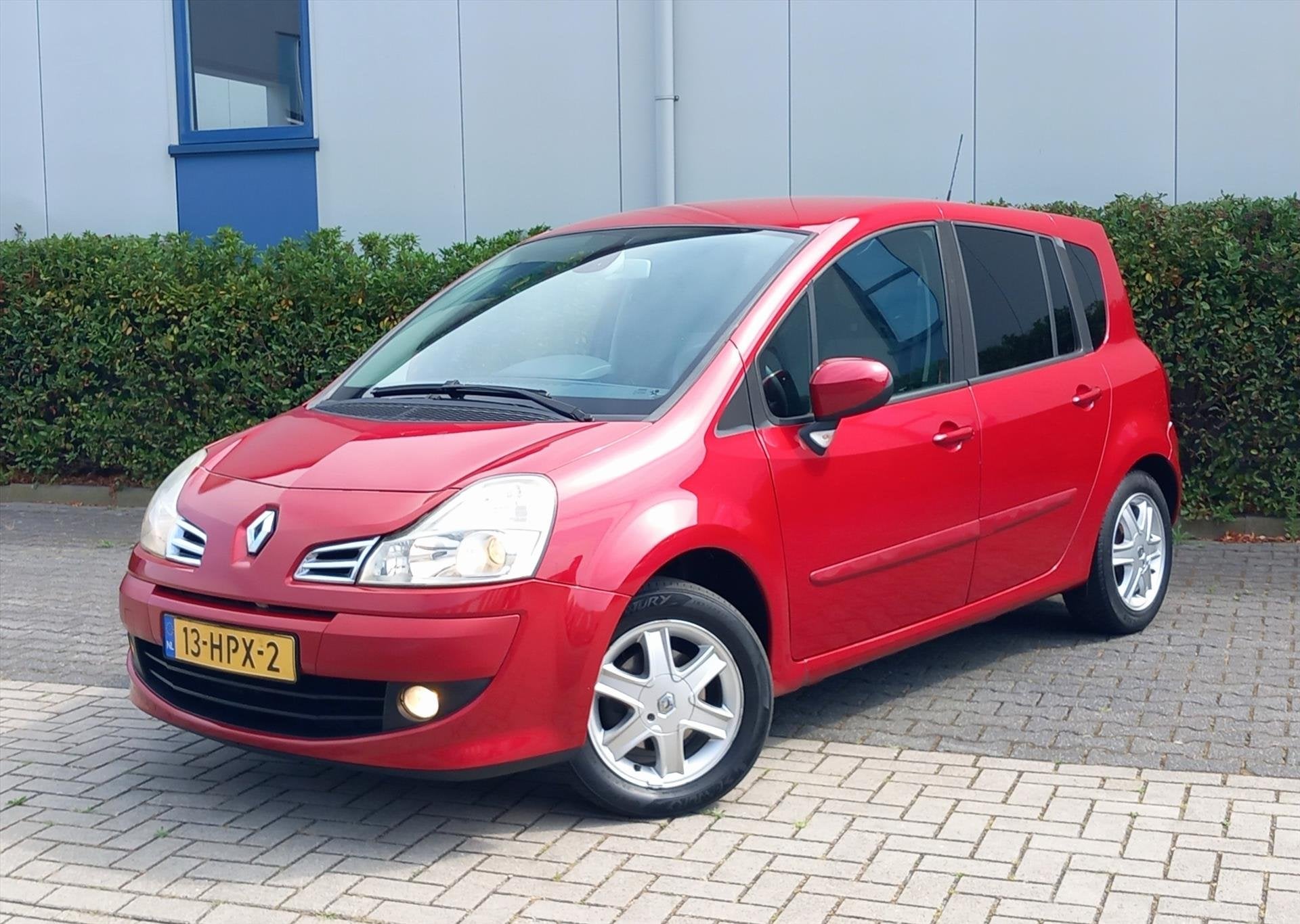 RENAULT Grand Modus 1.2 TCE 100PK Dynamique, Auto's, Gebruikt, Zwart, 4 cilinders, Automatische klimaatregeling
