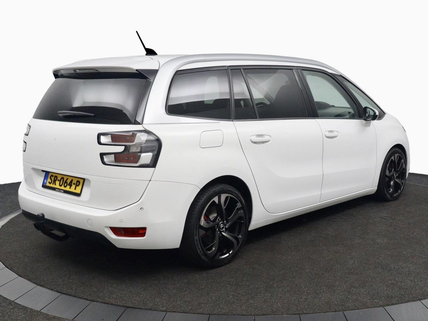 Citroen C4 Grand Picasso 1.2 PureTech Shine 7 pers automaat, Auto's, 1350 kg, Gebruikt, Euro 6, 1199 cc