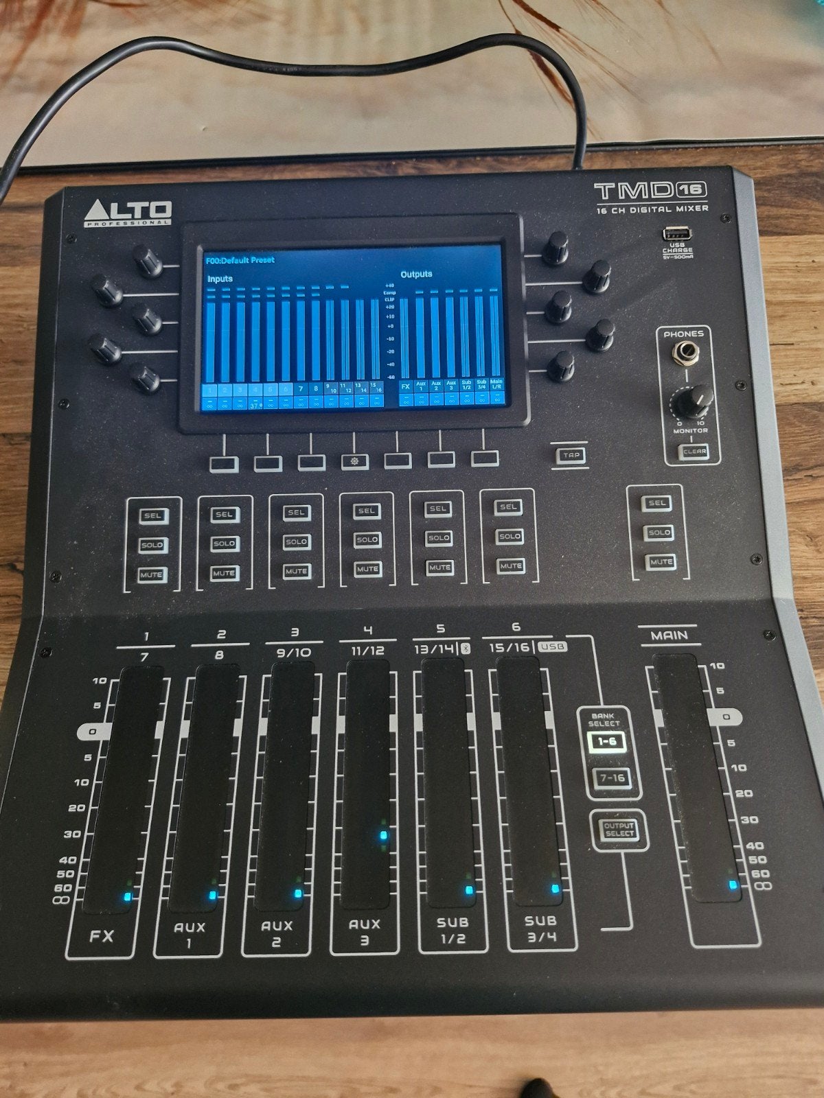 alto tmd 16 mengtafel, Muziek en Instrumenten, Mengpanelen, Ophalen of Verzenden, Zo goed als nieuw, 10 tot 20 kanalen, Microfooningang