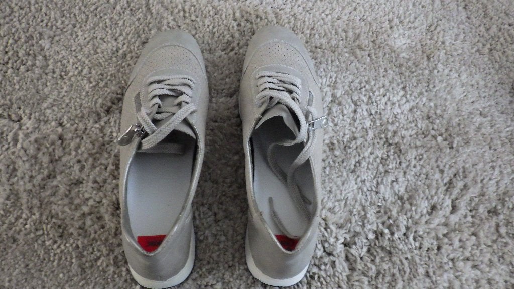 mooie schoenen van merk rieker, Kleding | Dames, Ophalen of Verzenden, Nieuw, Beige, Sneakers of Gympen
