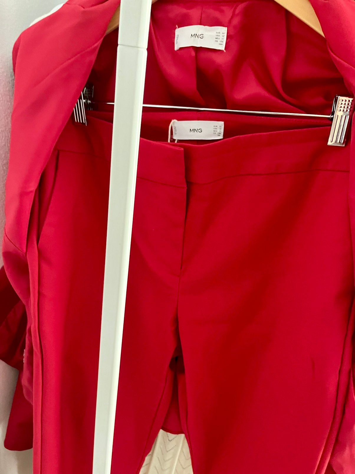 Rood damespak maat 40, Kleding | Dames, Ophalen of Verzenden, Nieuw, Maat 38/40 (M), Rood