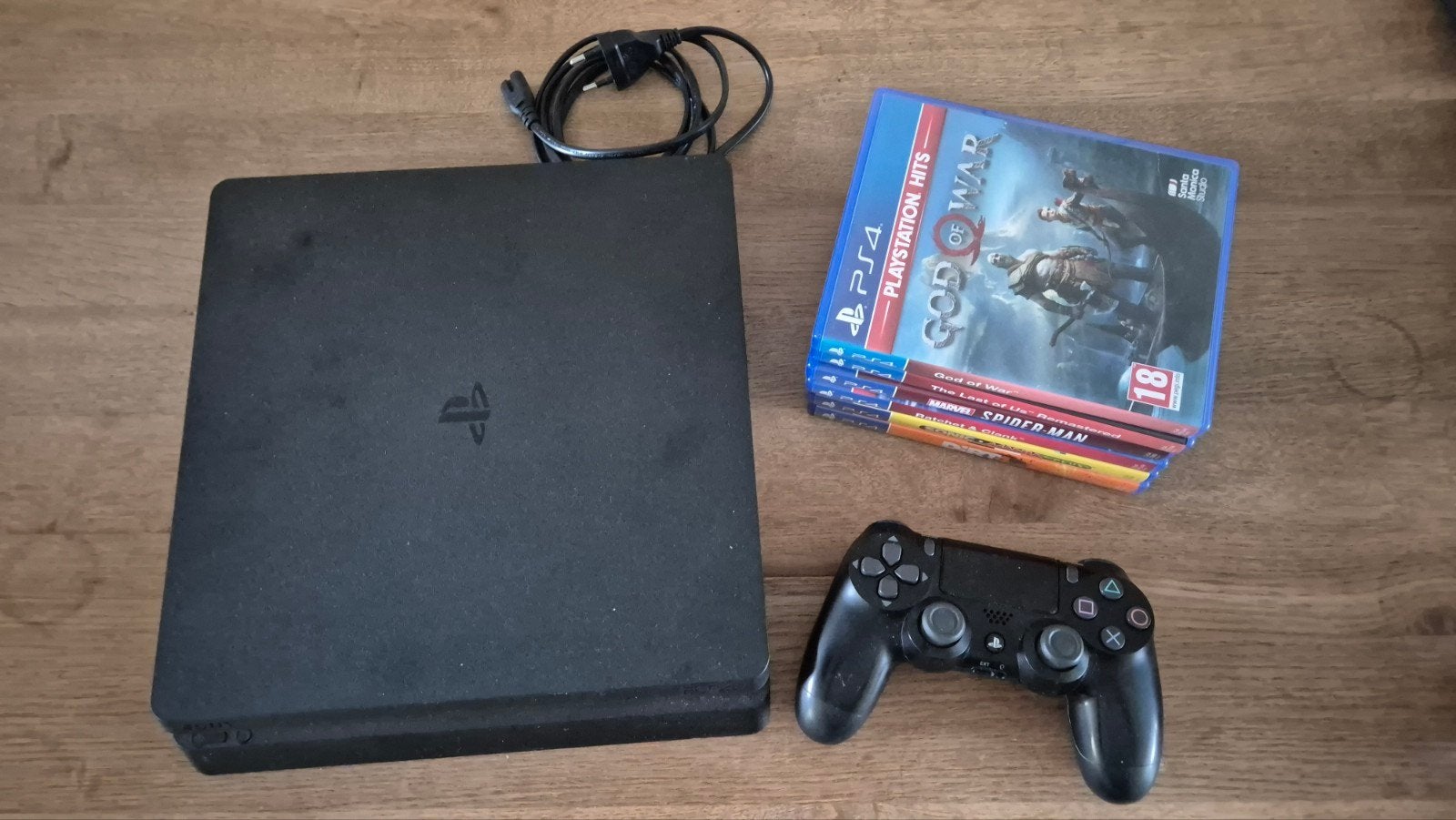 PS4 Slim 500GB met controller en 6 games, incl. God of War, Spelcomputers en Games, Spelcomputers | Sony PlayStation 4, Ophalen of Verzenden