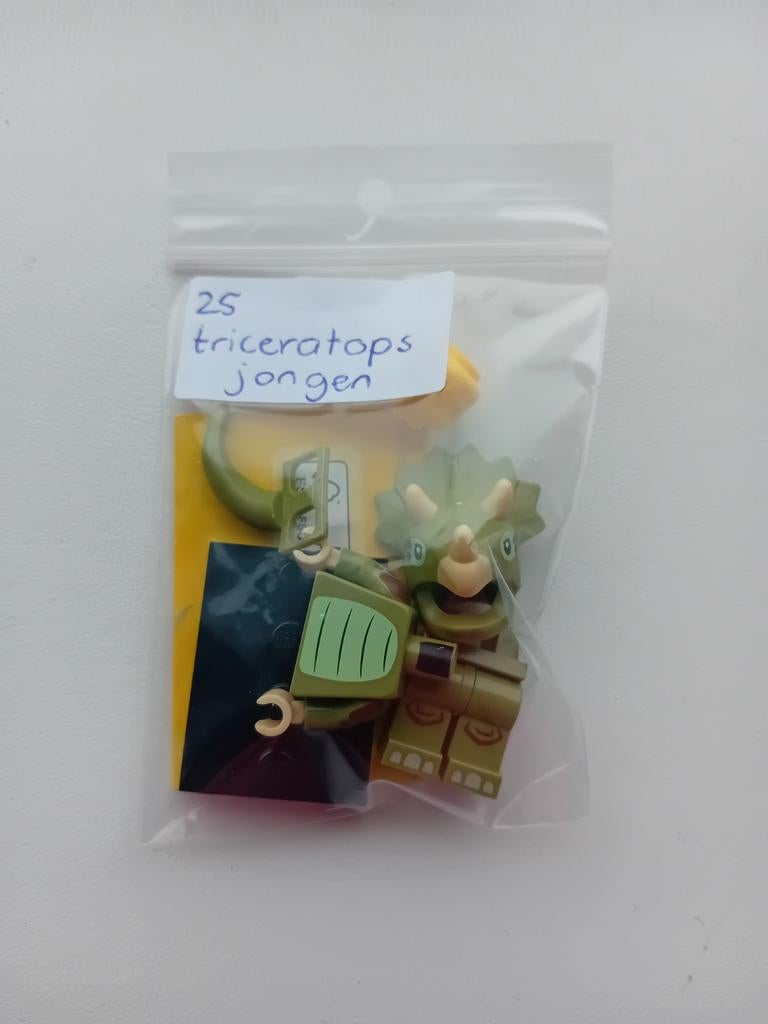 Lego minifiguur Triceratops jongen, nieuw, CMF 25, Kinderen en Baby's, Speelgoed | Duplo en Lego, Lego, Nieuw, Ophalen of Verzenden