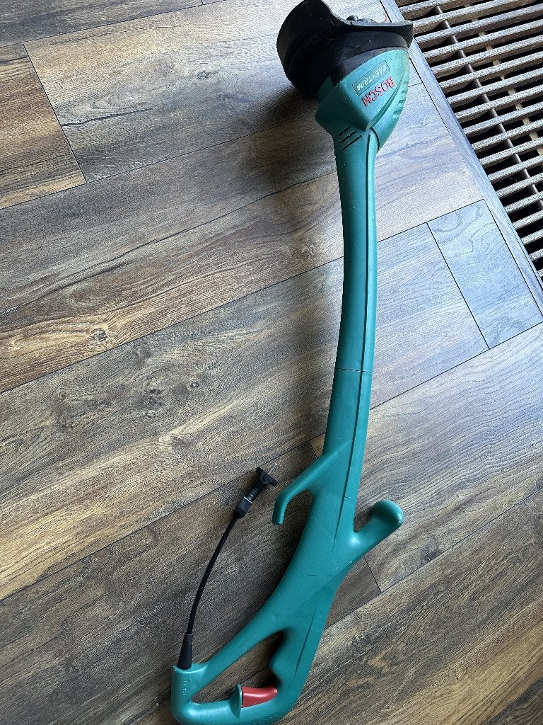 Bosch EasyTrim grastrimmer, Ophalen, Gebruikt, 10 tot 30 cm, Bosch