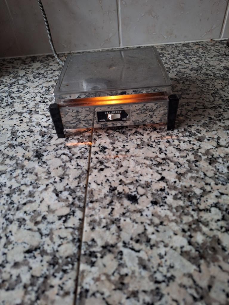 Gezocht: Daalderop warmhoudplaatje met 2 standen, Verzenden, Gebruikt