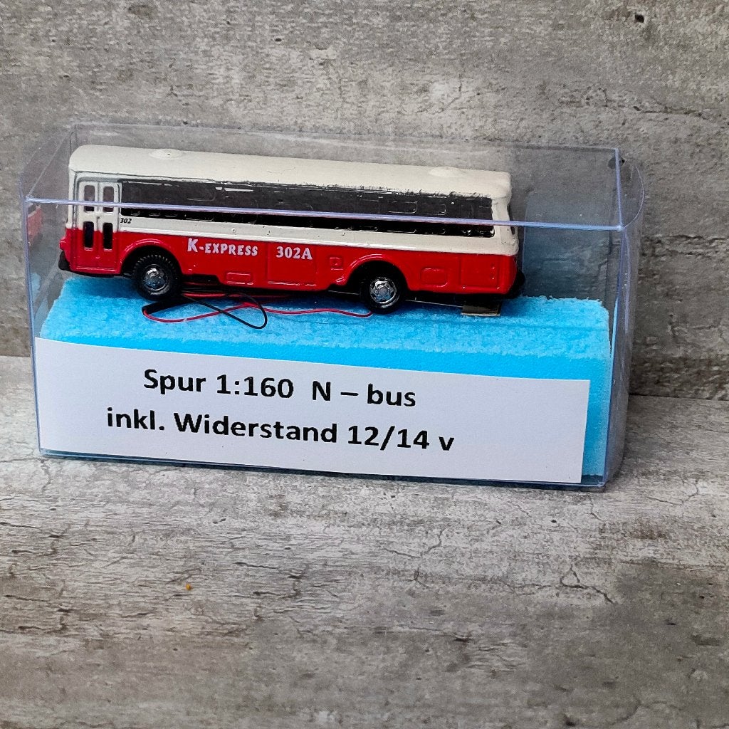 E – 35 Autobus met voor en achterlicht ( schaal 1 : 150 ) , Overige merken, Transformator of Voeding, Gelijkstroom, Nieuw