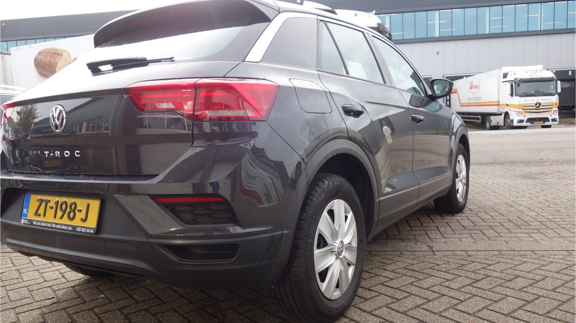 Volkswagen T-Roc 1.0 TSI (bj 2019), Auto's, Voorwielaandrijving, Dealer onderhouden, Stof, Gebruikt