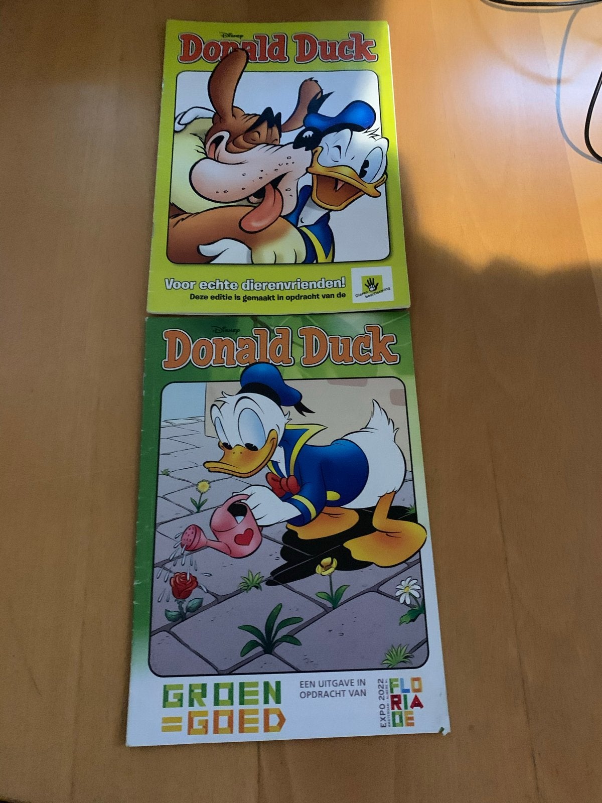 Donald Duck stripboeken - 2 speciale edities, Meerdere stripboeken, Ophalen of Verzenden, Zo goed als nieuw
