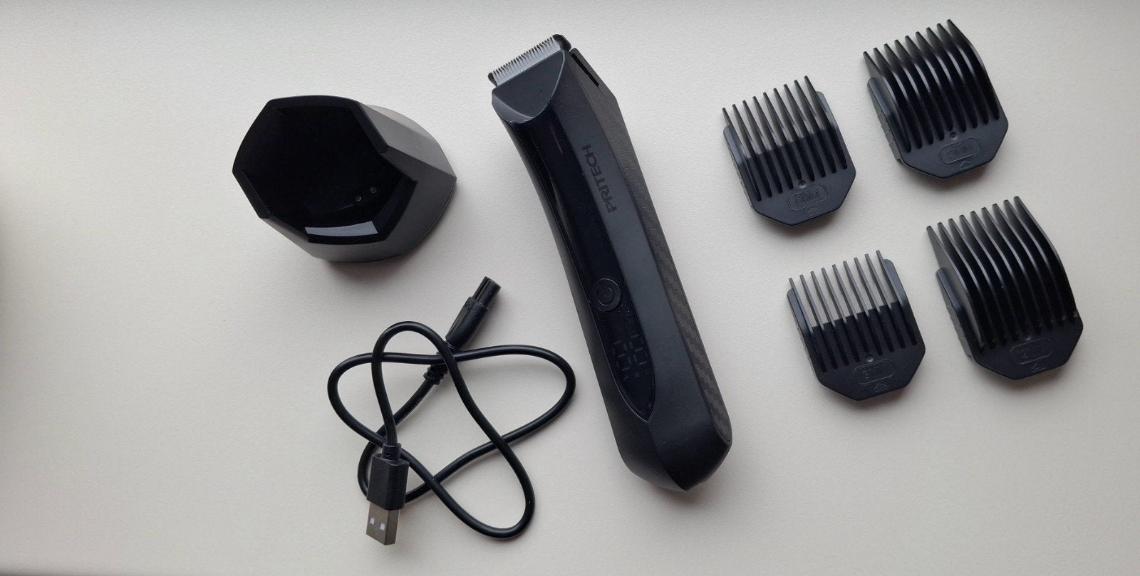 Pritech Trimmer met Oplaadstation en Opzetstukken, Ophalen, Gebruikt, Scheren en Epileren