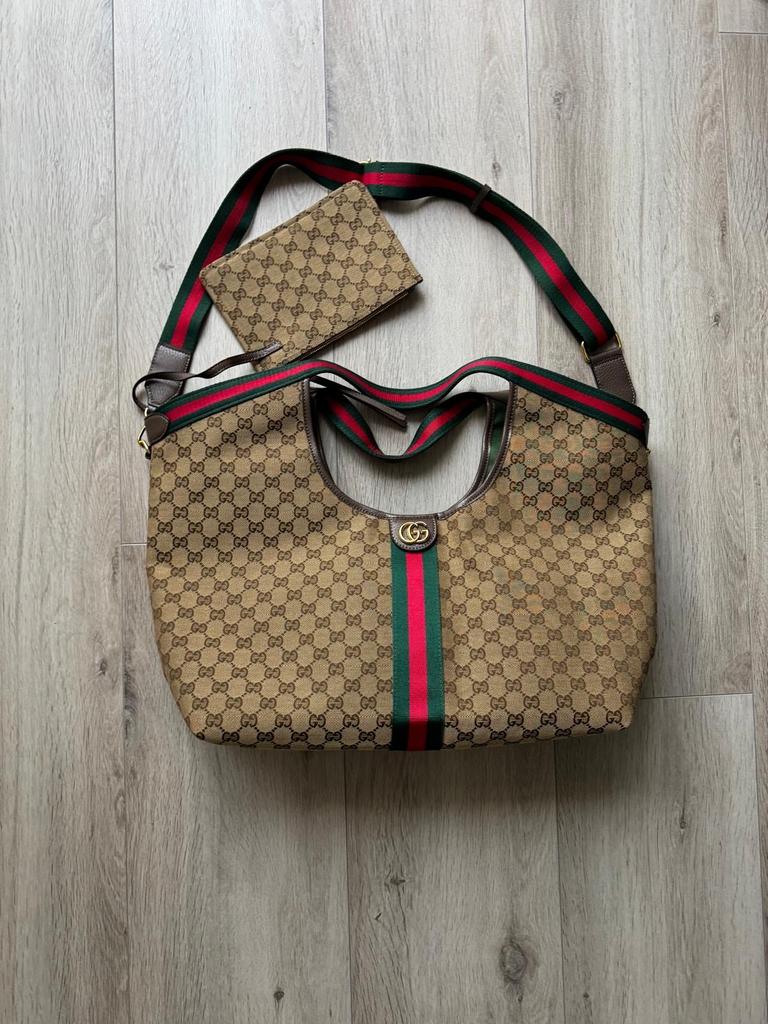 Gucci Schoudertas met bijpassende portemonnee, Ophalen of Verzenden, Zo goed als nieuw, Bruin, Schoudertasje