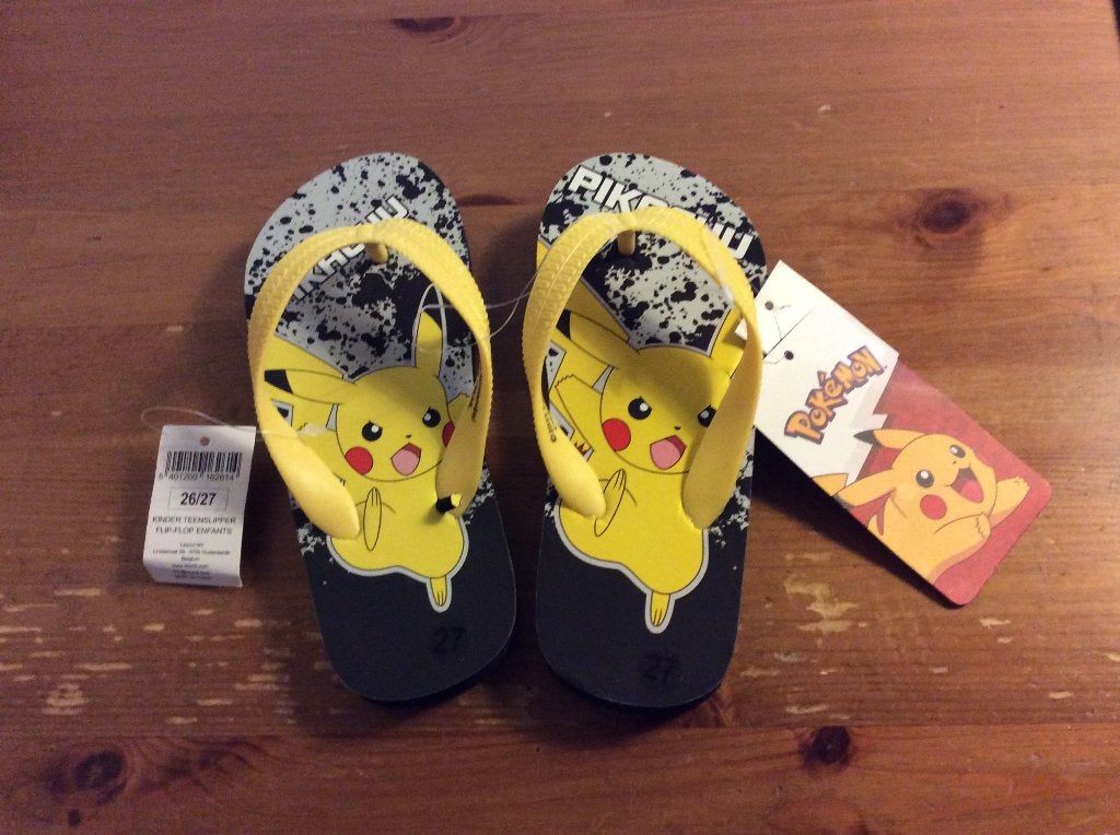 kinder slippers pokemon. maat 26/27 Nieuw, Leomil, Jongen of Meisje, Overige typen, Nieuw
