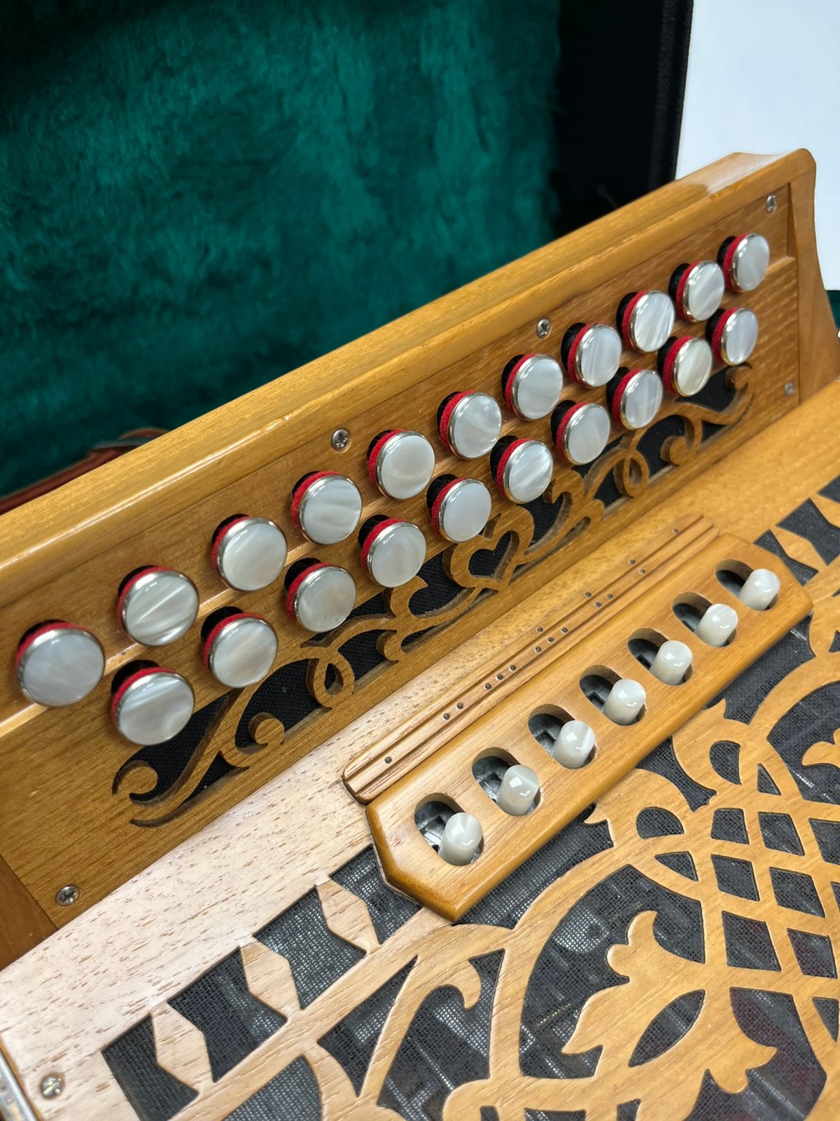 Castagnari Montmartre CF nieuwstaat, Muziek en Instrumenten, Accordeons, Zo goed als nieuw, Knopaccordeon, Overige formaten, Overige merken