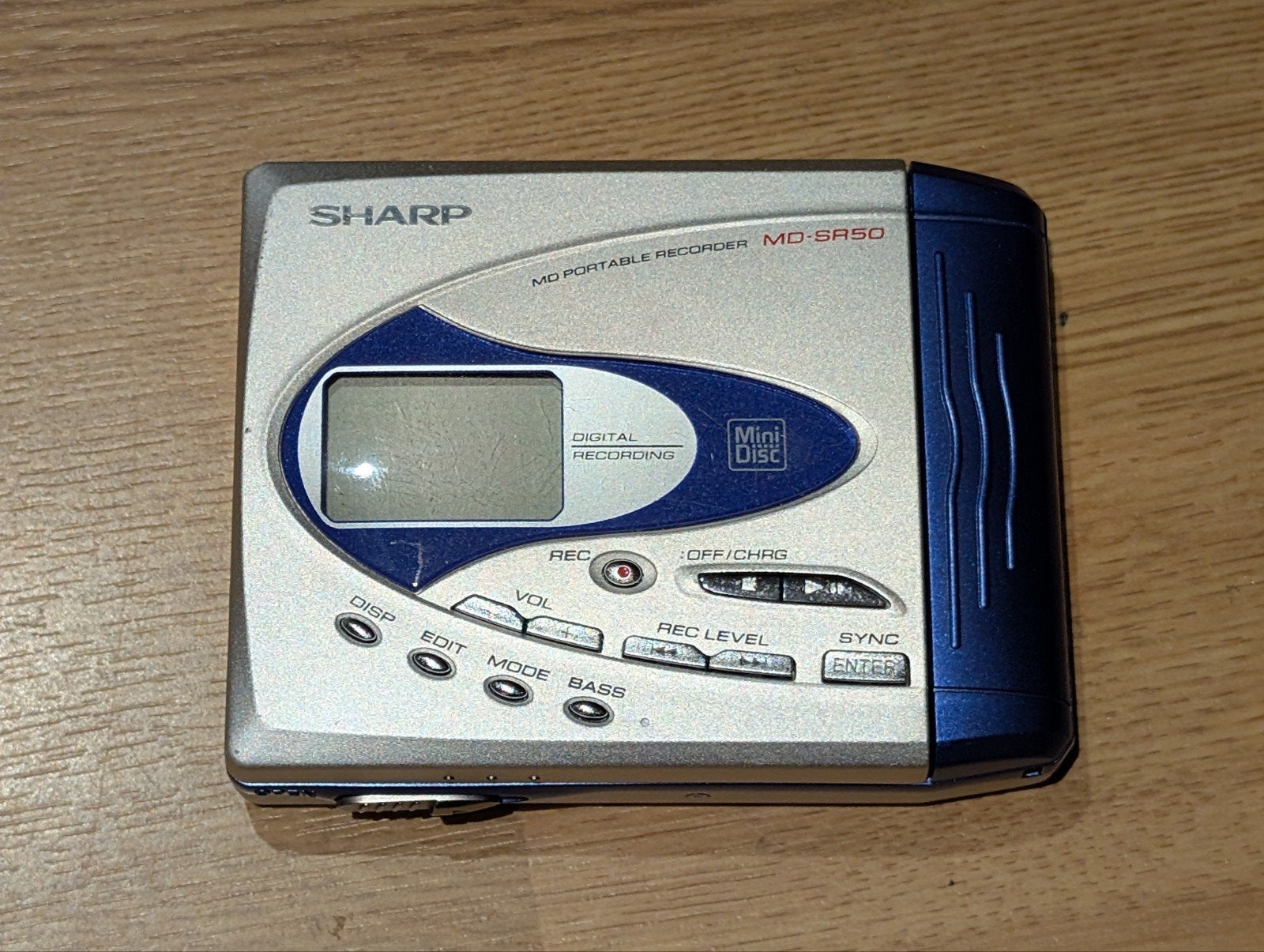 Sharp minidisk MD-SR50 portable recorder ongetest, Ophalen
