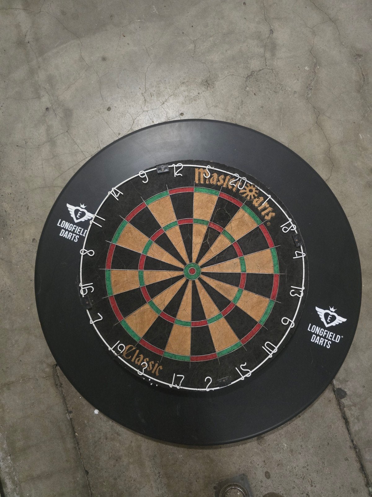 Masterdarts dartbord met rubberenring en dartmat, Ophalen, Dartbord