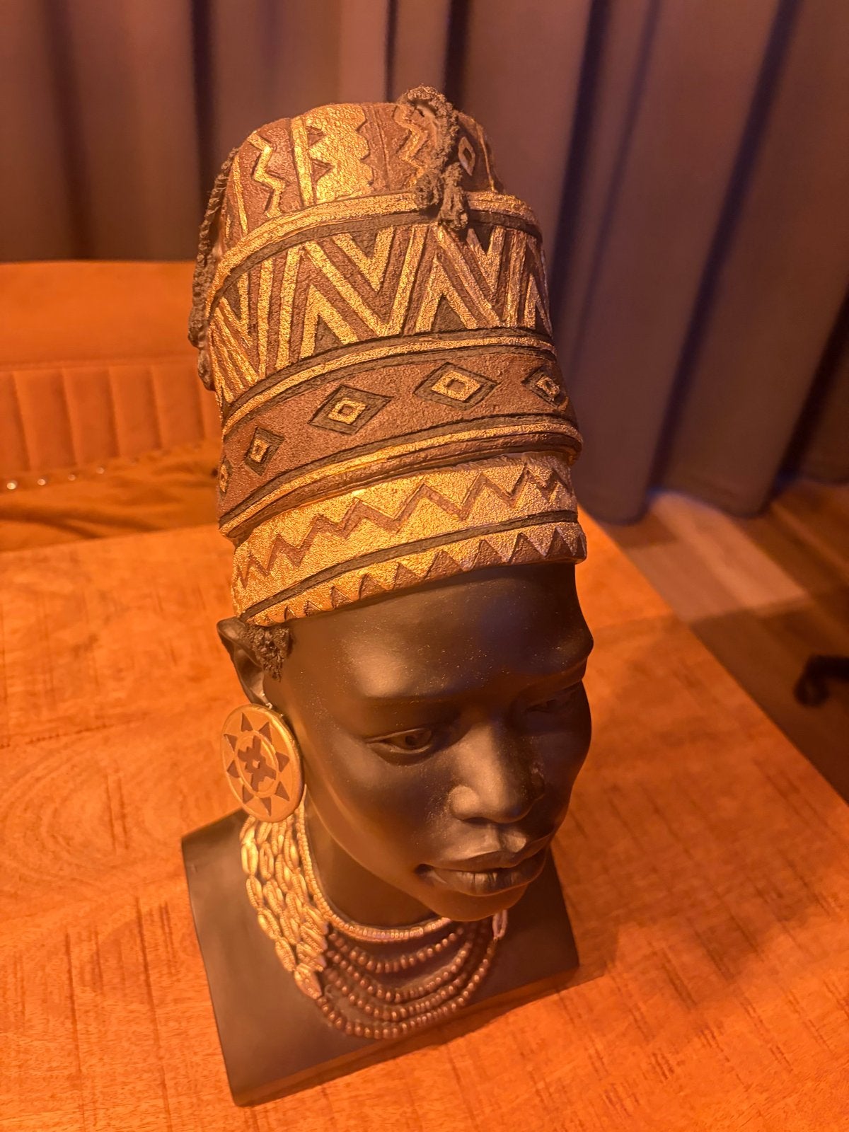 Afrikaanse Buste Vrouw met Hoofddeksel en Sieraden, Ophalen, Buste, Handgemaakt, 20 - 50 cm