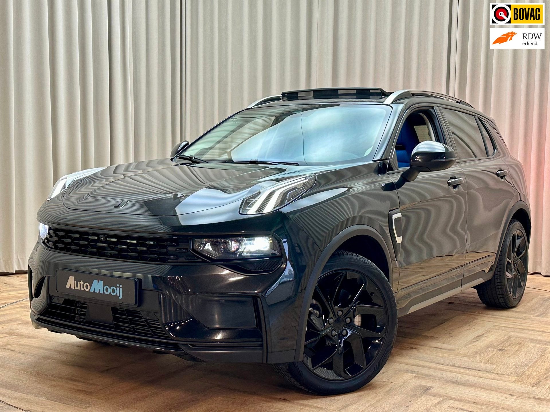 Lynk & Co 01 1.5 Hybride | BLACK PACK | Zwarte hemel | Infin, Automaat, Gebruikt, Zwart, Origineel Nederlands