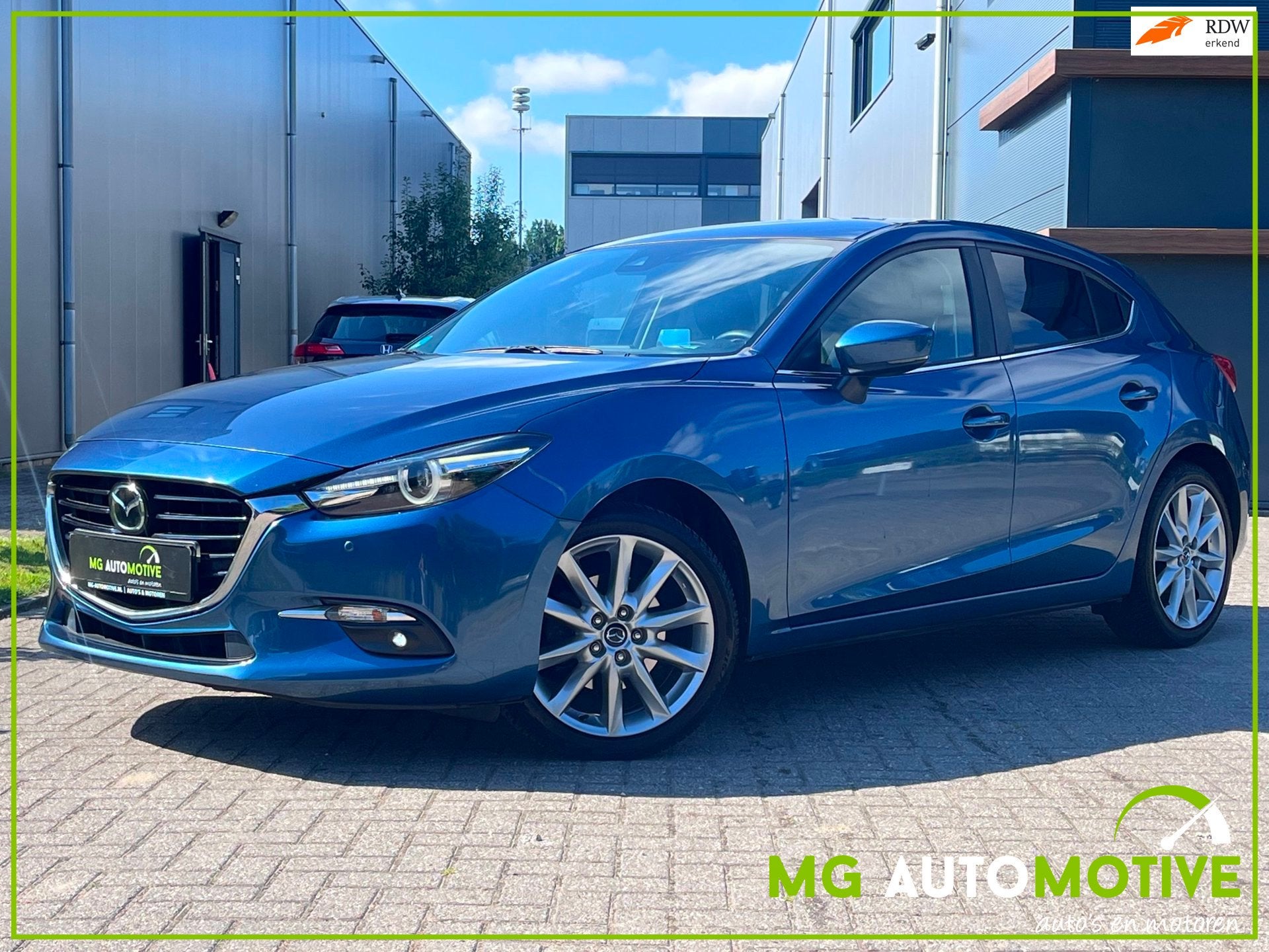 Mazda 3 2.0 SkyActiv-G 120 GT-M Line | Leder | Navi | Camera, Voorwielaandrijving, Gebruikt, Zwart, 4 cilinders