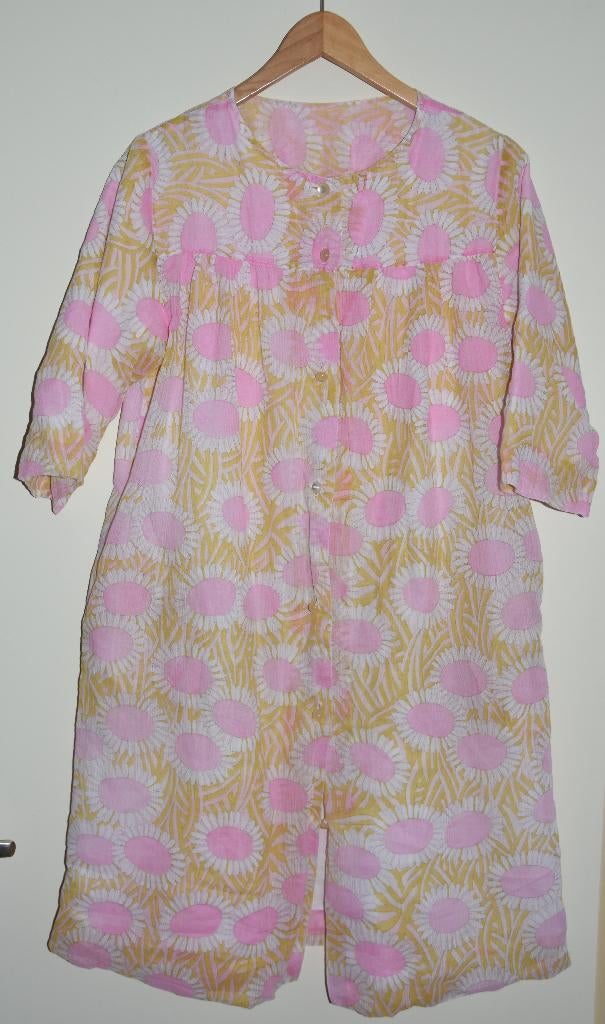 Retro roze badjas ochtendjas duster met bloemen 50s, Verzamelen, Retro, Persoonlijke verzorging, Verzenden
