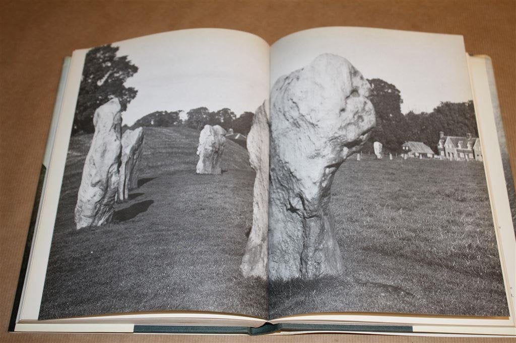 Het geheime land. Folklore van oude Britse sites., Ophalen of Verzenden, Gelezen, Europa