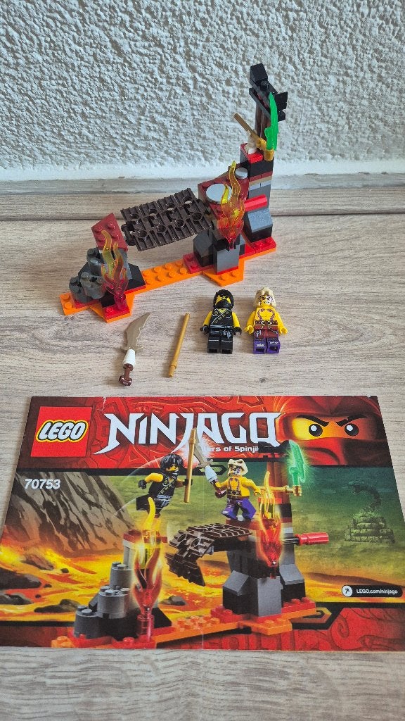 Lego Ninjago Lava Falls 70753, Gebruikt, Lego, Compleet, Ophalen of Verzenden