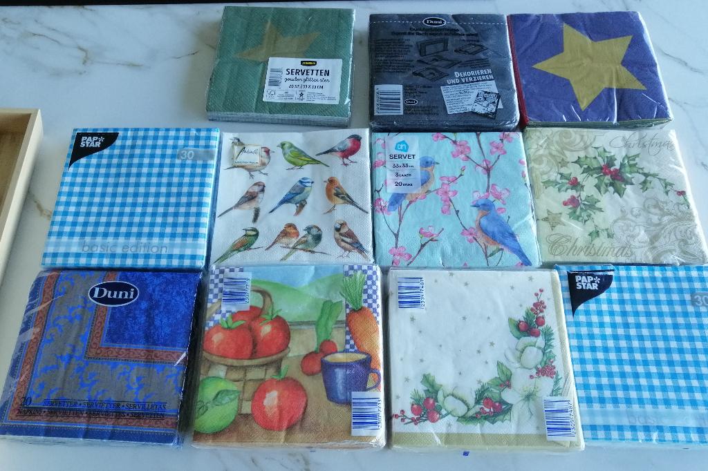 partij 11 nieuw Servetten Vogels Kerst bloemen kerstmotieven, Ophalen of Verzenden, Nieuw